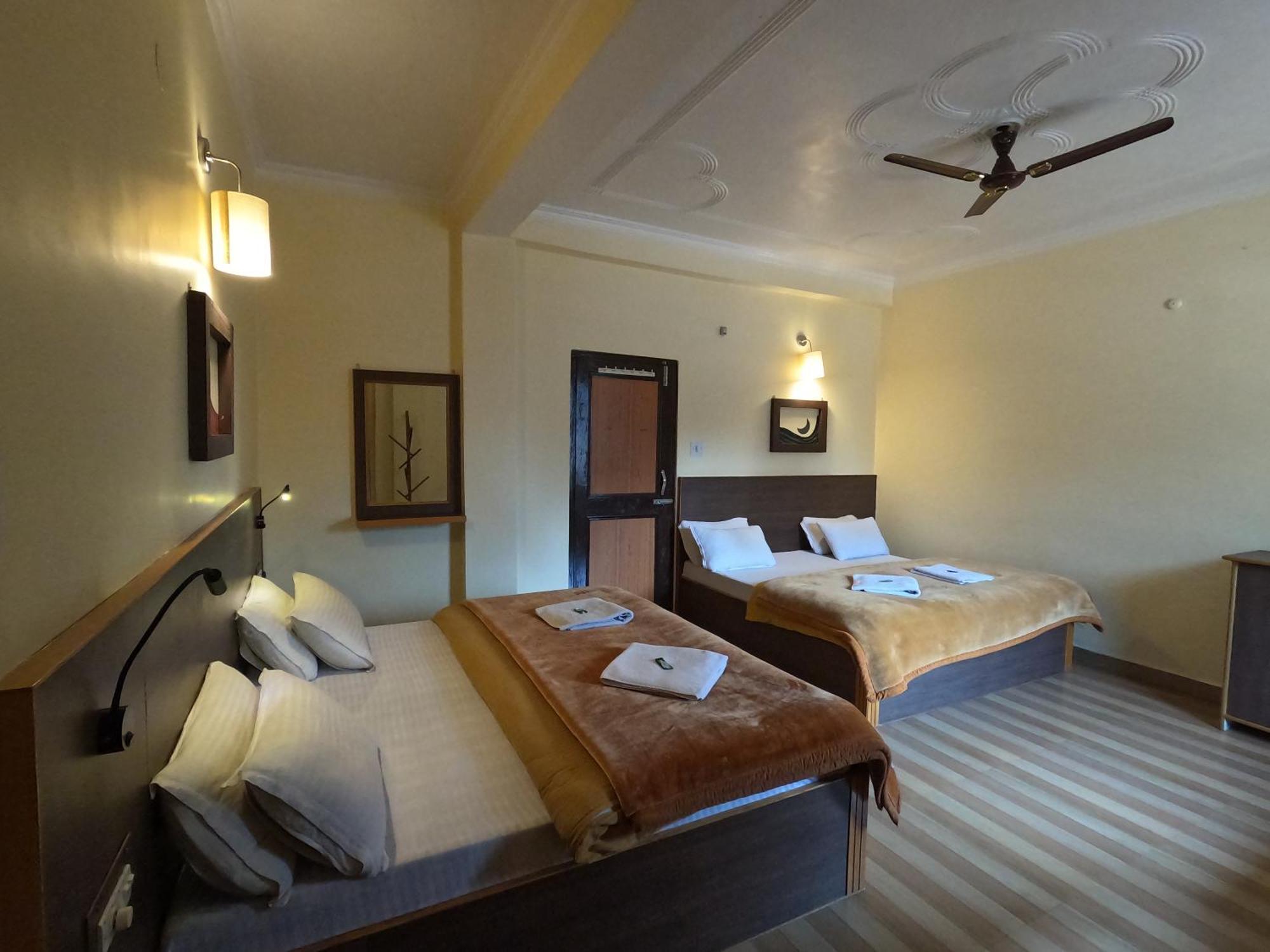 Hotel The Royal Orchard Kasol Exterior foto